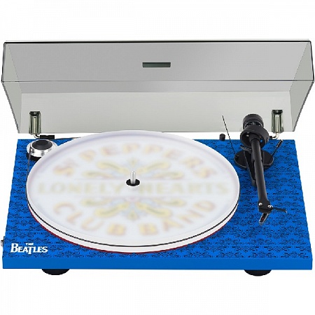    Pro-Ject Essential III Special Edition: Sgt. Pepper      